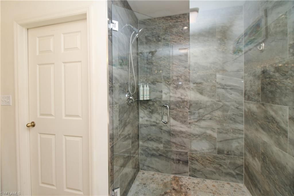 519 Roma Ct , Unit 3206, Naples, FL 34110 Photo
