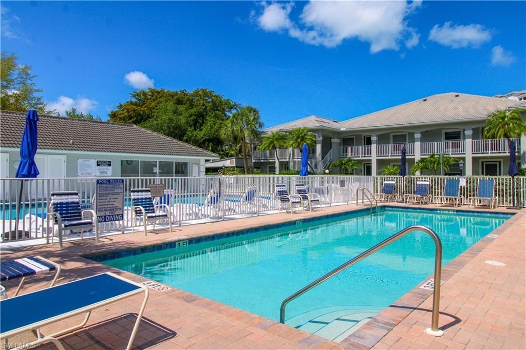 519 Roma Ct , Unit 3206, Naples, FL 34110 Photo