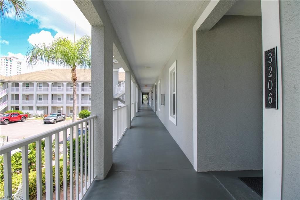 519 Roma Ct , Unit 3206, Naples, FL 34110 Photo