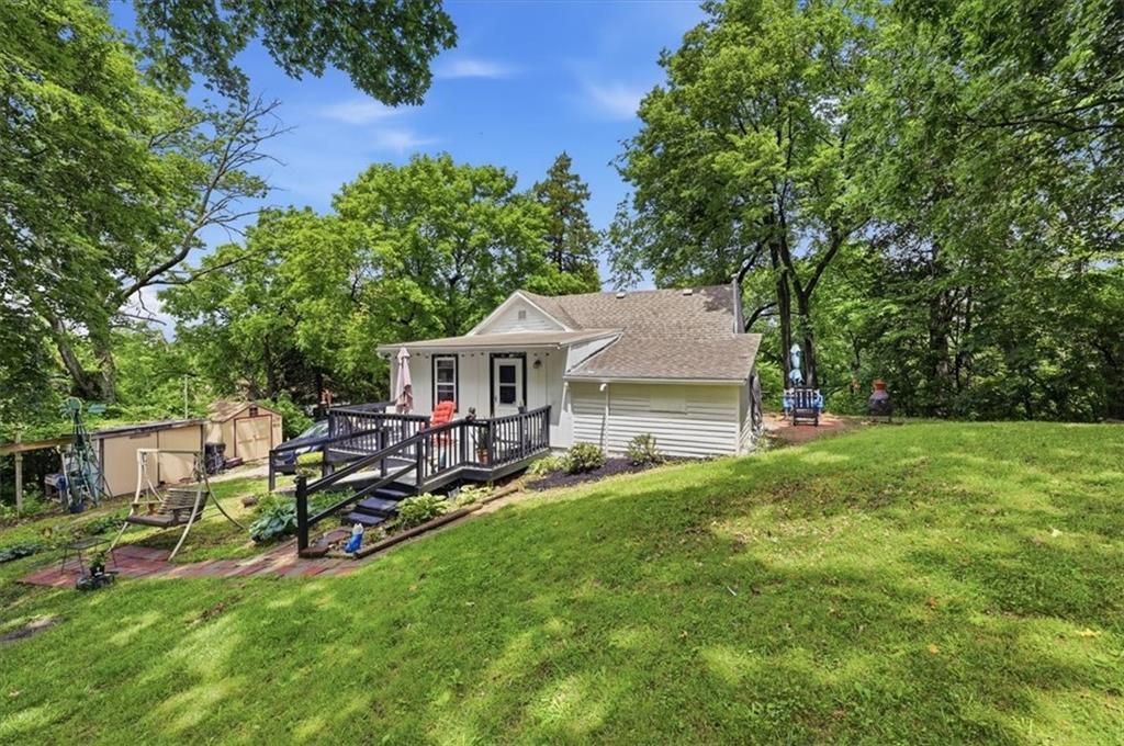 6910 Donahoo Road, Kansas City, KS 66104 Main Photo