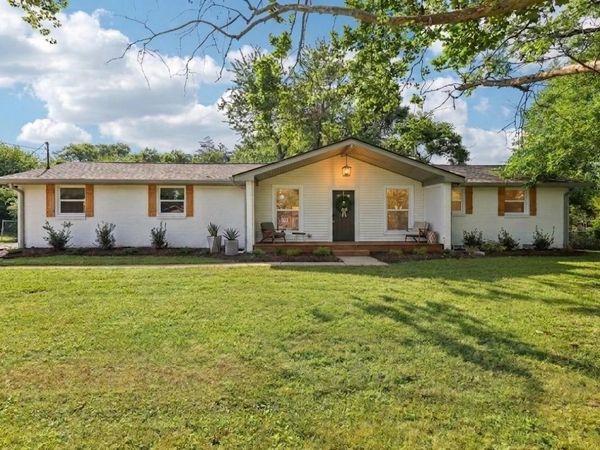 172 Gatone Dr , Hendersonville, TN 37075