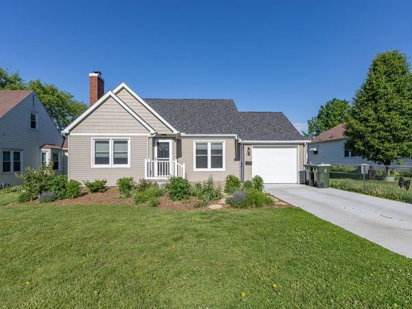 509 S HENRY Street , Geneseo, IL 61254