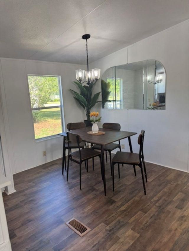 2128 Shadow Bay Drive , Grand Ridge, FL 32442 Photo