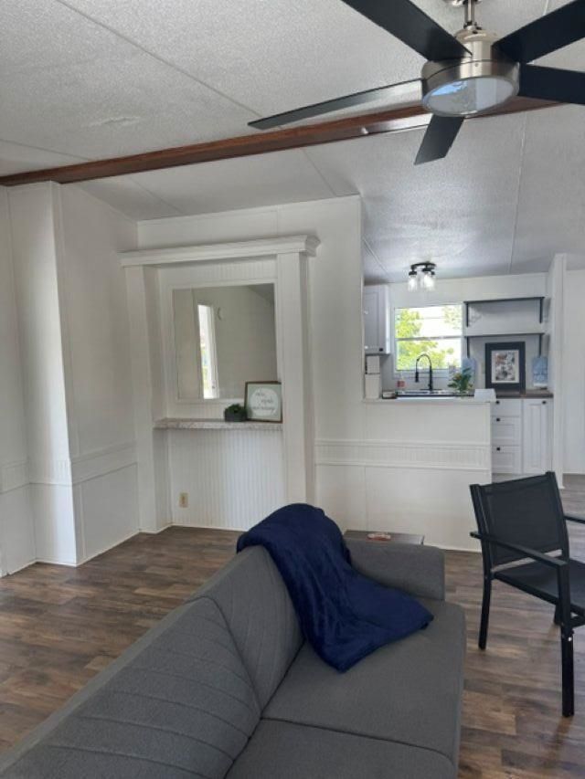 2128 Shadow Bay Drive , Grand Ridge, FL 32442 Photo