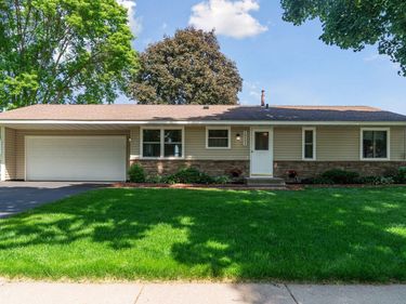 10502 Lancaster Lane N, Maple Grove, MN 55369