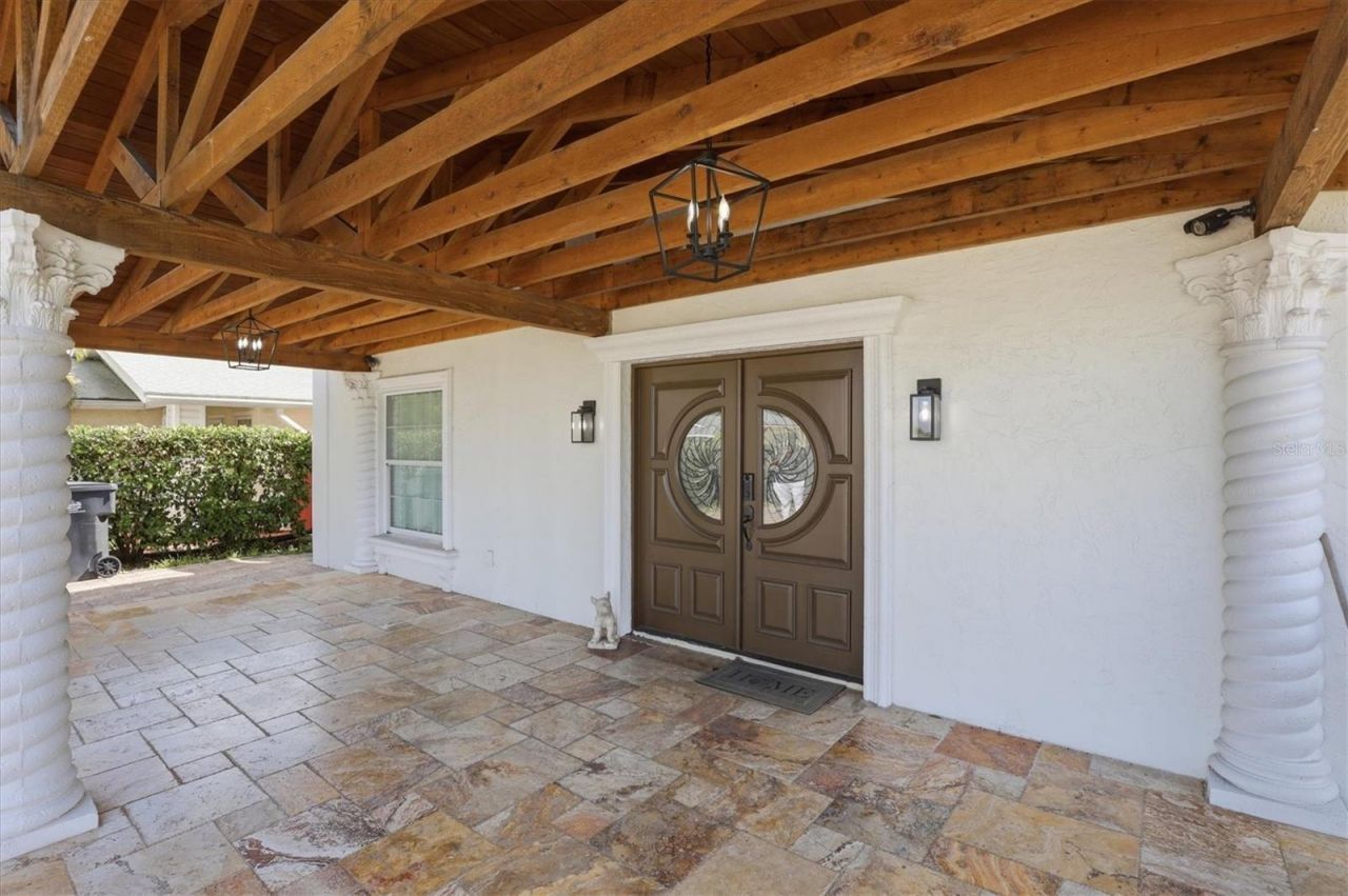 6611 N Hale Avenue , Tampa, FL 33614 Photo