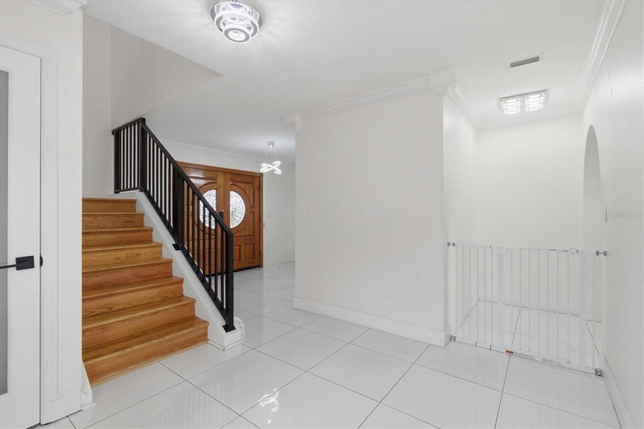 6611 N Hale Avenue , Tampa, FL 33614 Photo