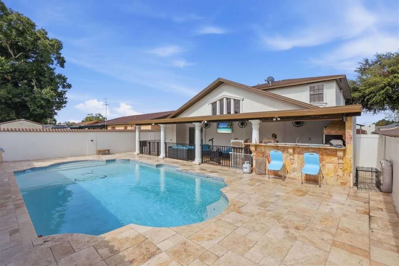 6611 N Hale Avenue , Tampa, FL 33614 Photo