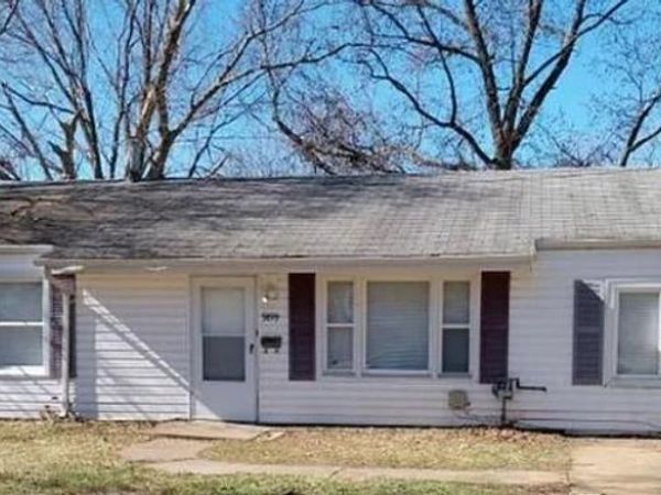 9819 Vickie Place, St Louis, MO 63136