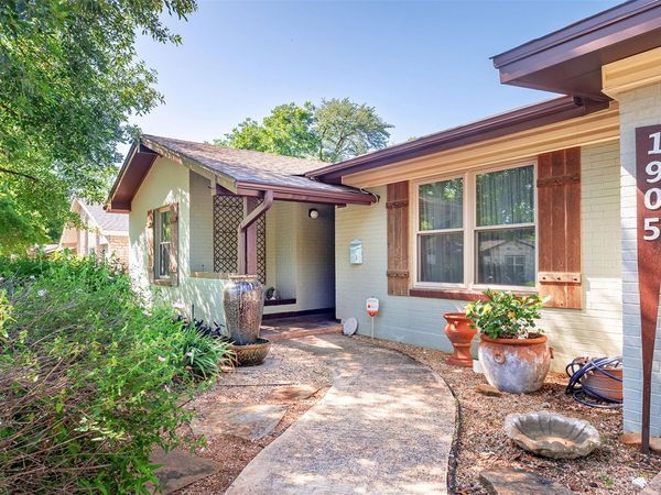 1905 Vallejo ST, Austin, TX 78757