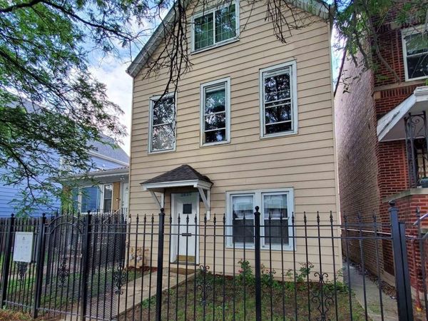 2839 N Central Park Avenue , Chicago, IL 60618