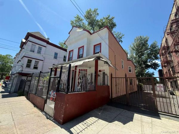 3935 Barnes Avenue , Bronx, NY 10466
