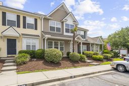 136 Macy Circle photo 4