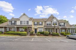 136 Macy Circle photo 4