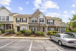 136 Macy Circle photo 4