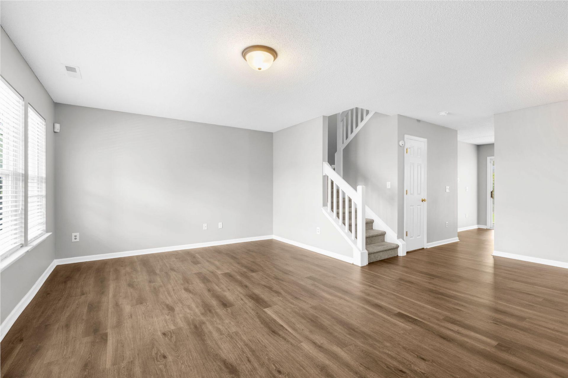 136 Macy Circle Photo 6
