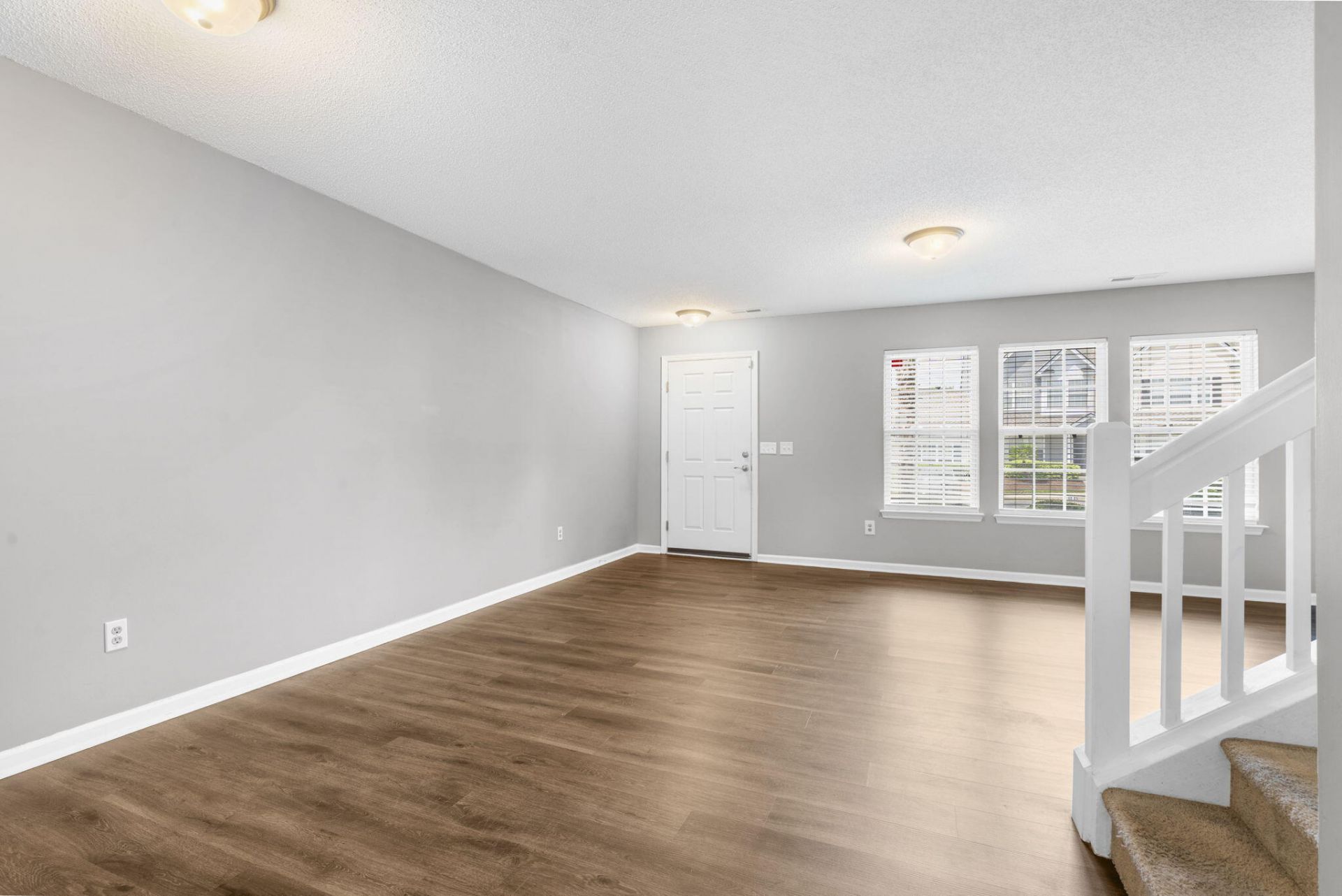 136 Macy Circle Photo 9