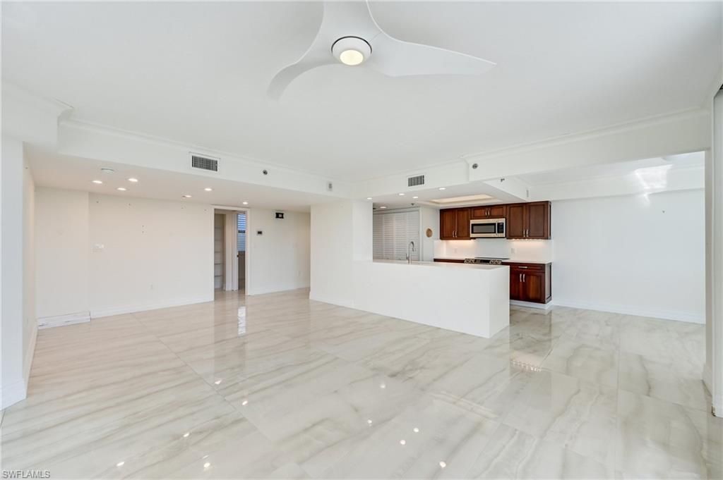 6361 Pelican Bay Blvd , Unit 202, Naples, FL 34108 Photo