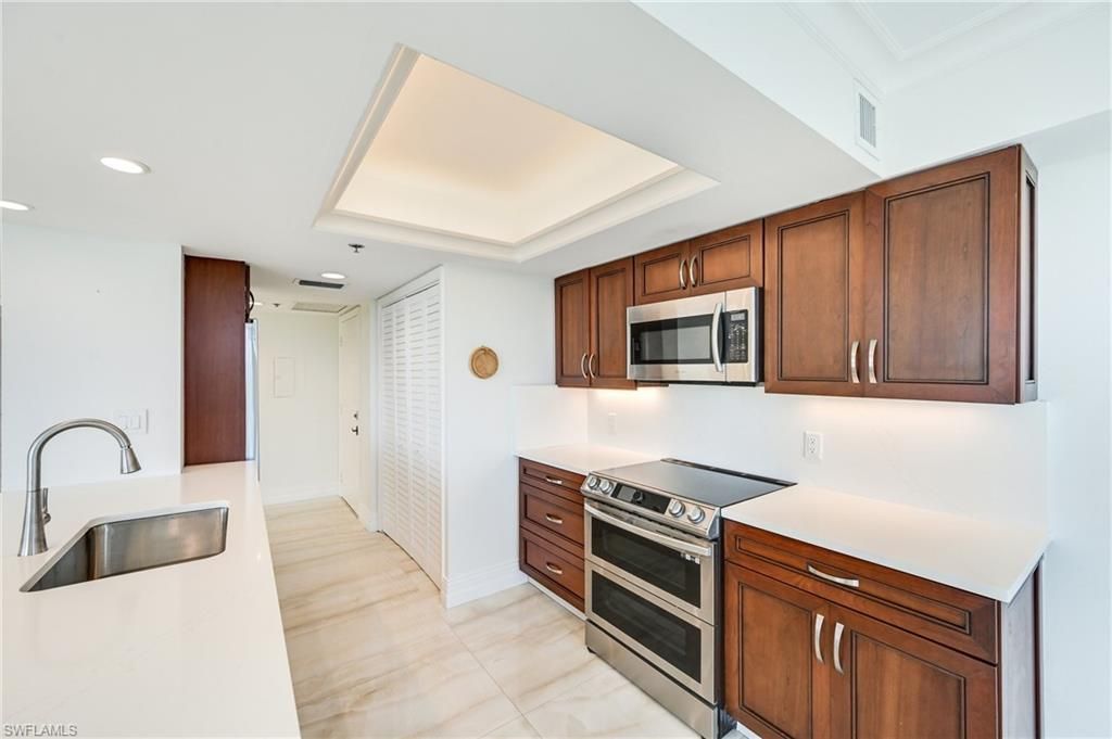 6361 Pelican Bay Blvd , Unit 202, Naples, FL 34108 Photo
