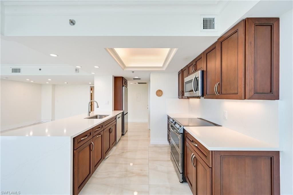 6361 Pelican Bay Blvd , Unit 202, Naples, FL 34108 Photo