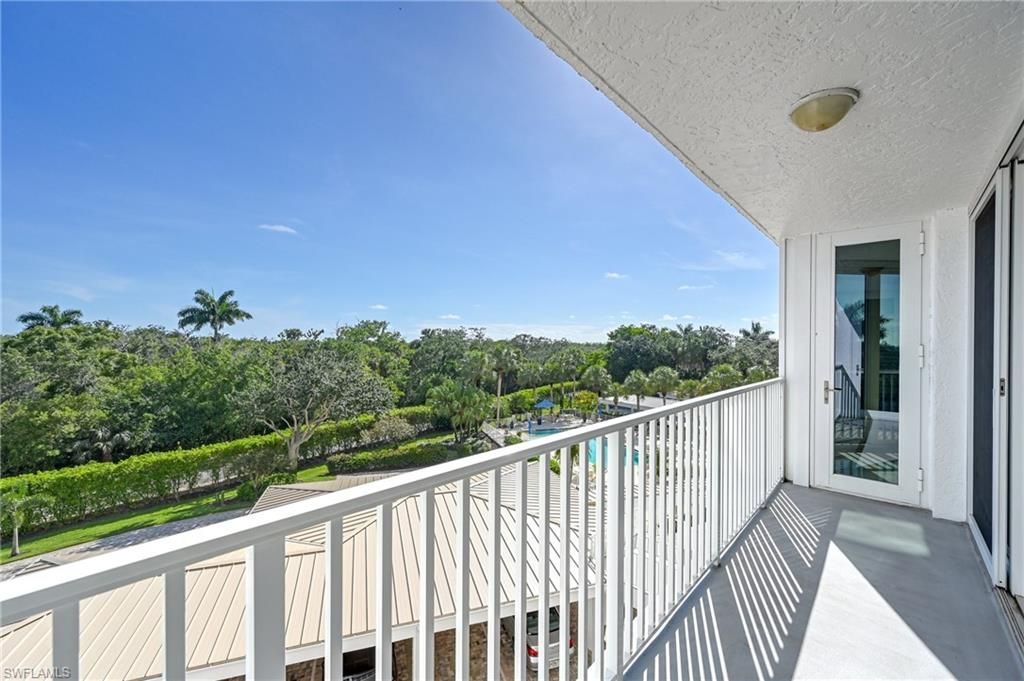 6361 Pelican Bay Blvd , Unit 202, Naples, FL 34108 Photo