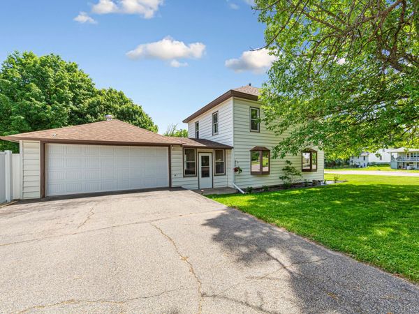 721 Chatham Street, Saint Peter, MN 56082