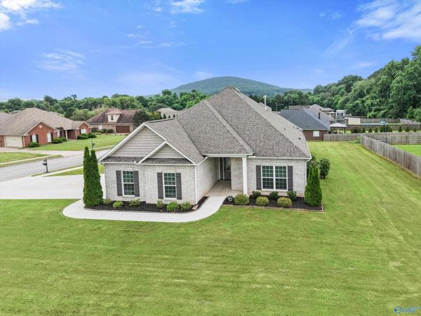 116 Shallowhill Road, Huntsville, AL 35811