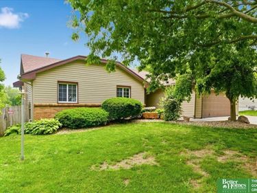 9121 Washington Street, Omaha, NE 68127