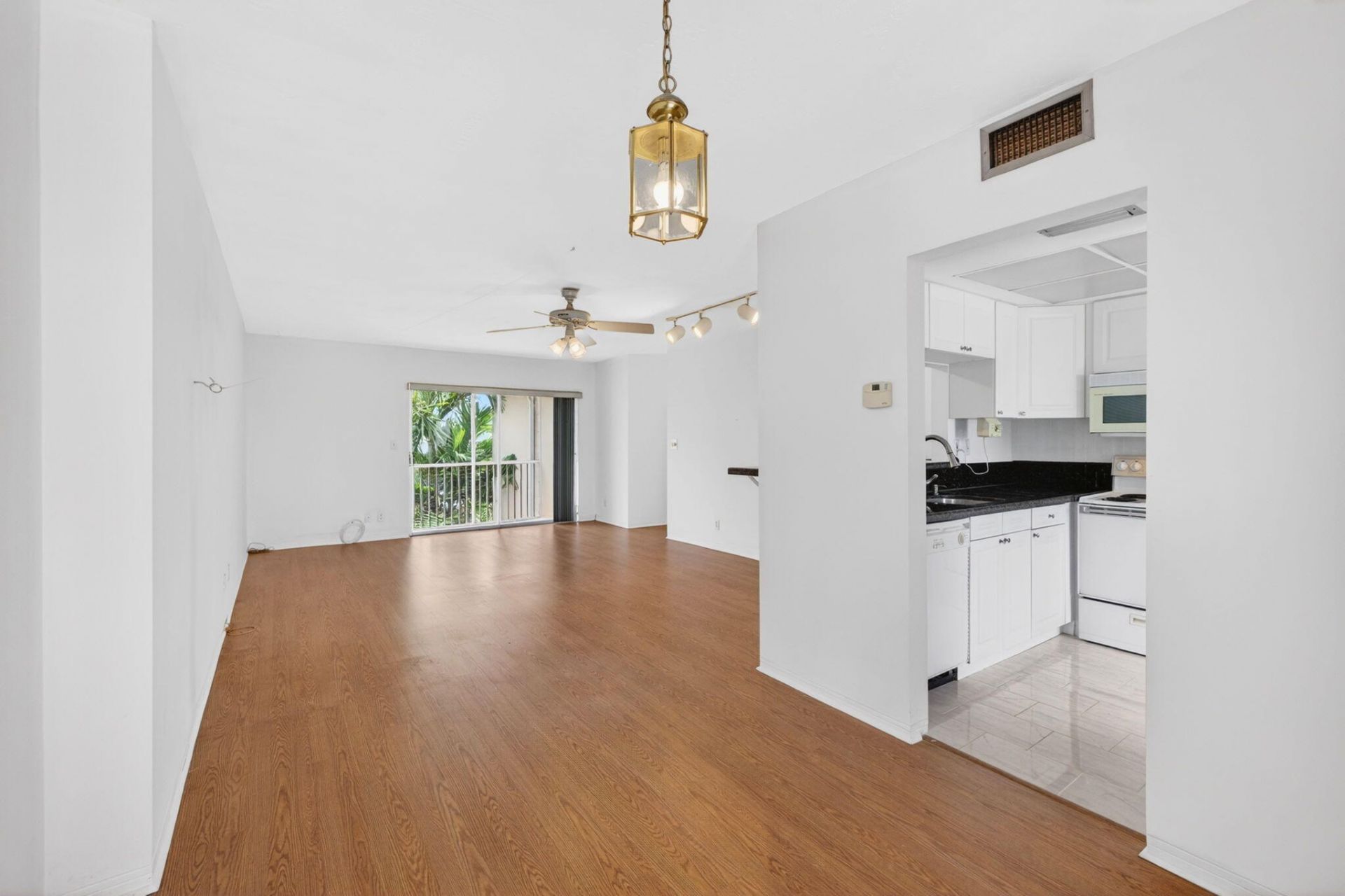 1500 SE 15th Street, Unit 315, Fort Lauderdale, FL 33316 Photo