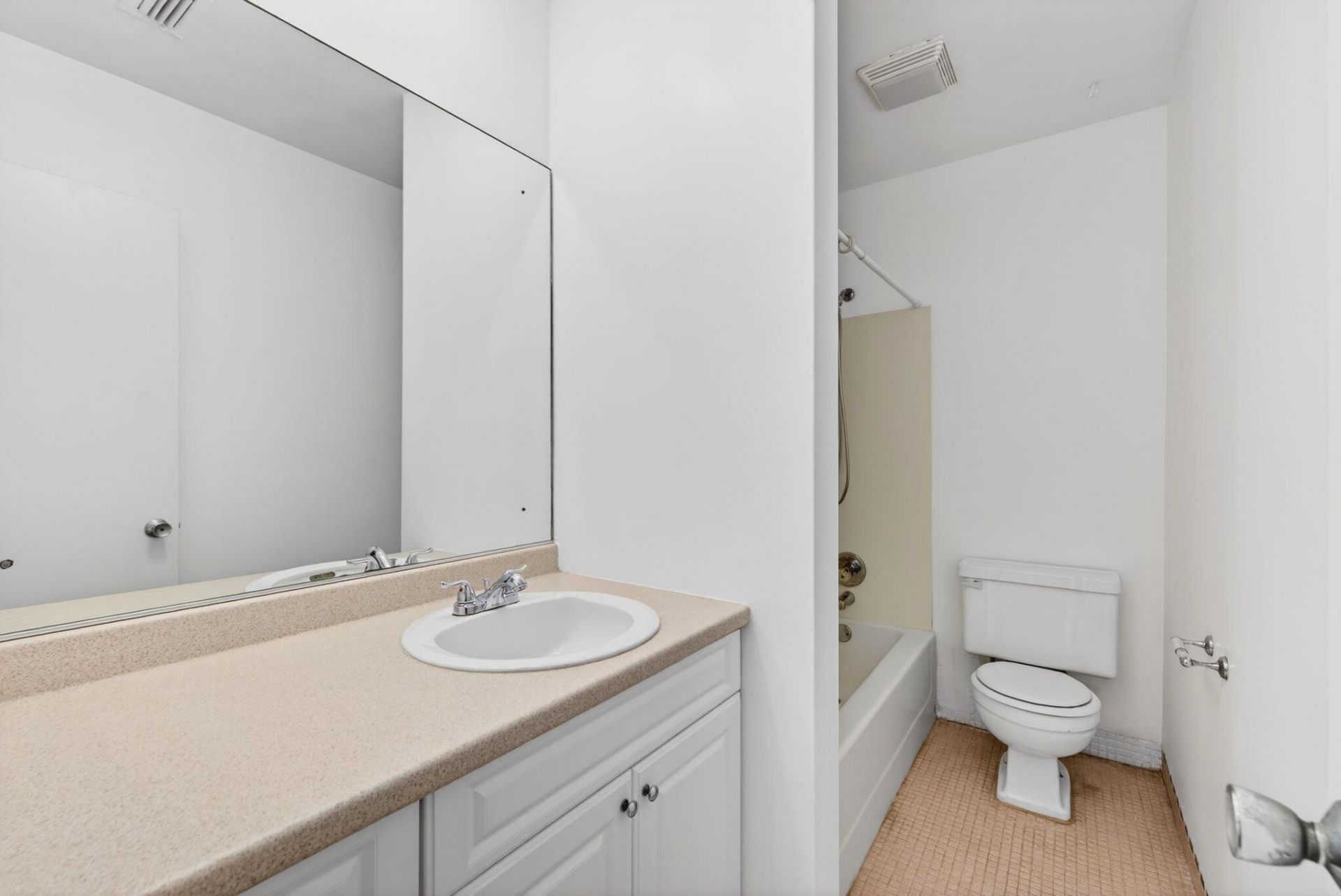 1500 SE 15th Street, Unit 315, Fort Lauderdale, FL 33316 Photo