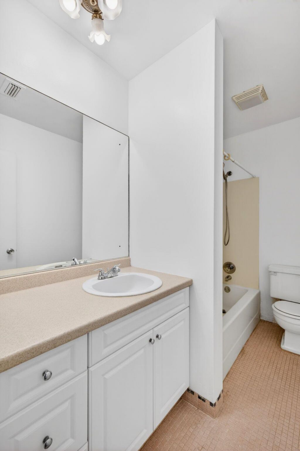 1500 SE 15th Street, Unit 315, Fort Lauderdale, FL 33316 Photo