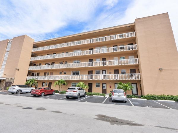 219 NE 14th Avenue, Unit 107, Hallandale Beach, FL 33009
