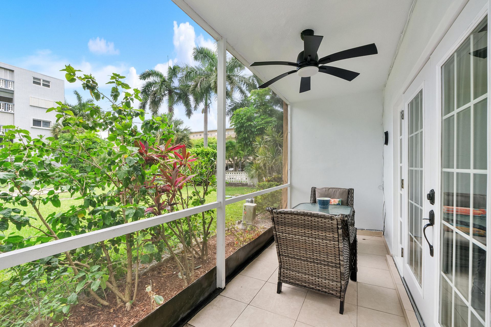219 NE 14th Avenue, Unit 107, Hallandale Beach, FL 33009 Photo