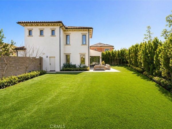 162 Winnett, Irvine, CA 92602