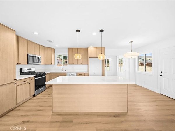 7645 Hilton Avenue, Yucca Valley, CA 92284