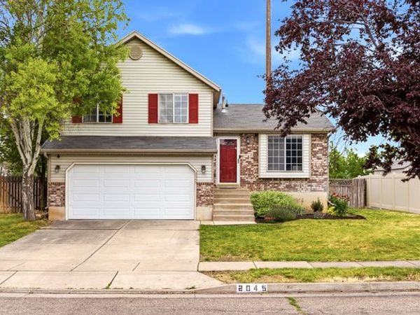 2045 KATIES WAY , Clearfield, UT 84015