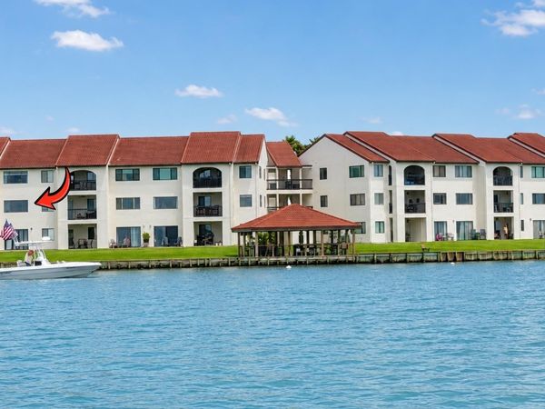 7453 Sunset Harbor Dr, Unit 1-211, Navarre, FL 32566