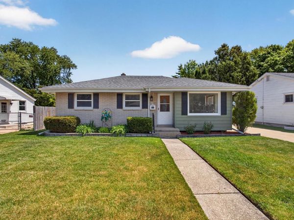 3633 Regency DRIVE, Racine, WI 53402