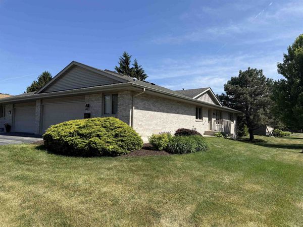 6521 Laurelwood Drive, ROCKFORD, IL 61108
