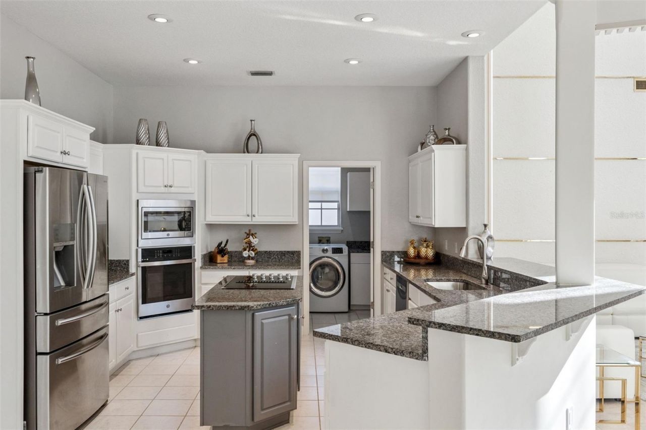 9833 Camberley Circle , Orlando, FL 32836 Photo