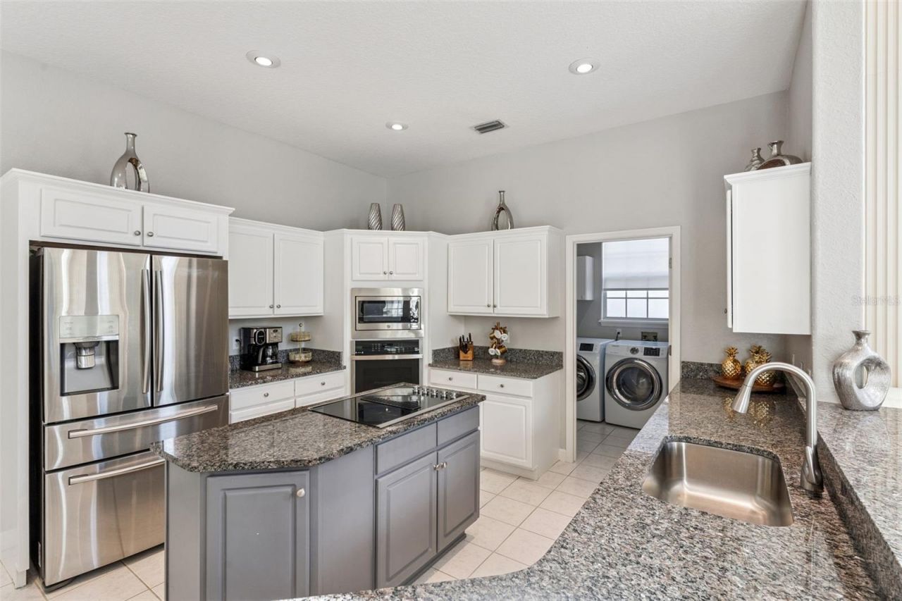 9833 Camberley Circle , Orlando, FL 32836 Photo