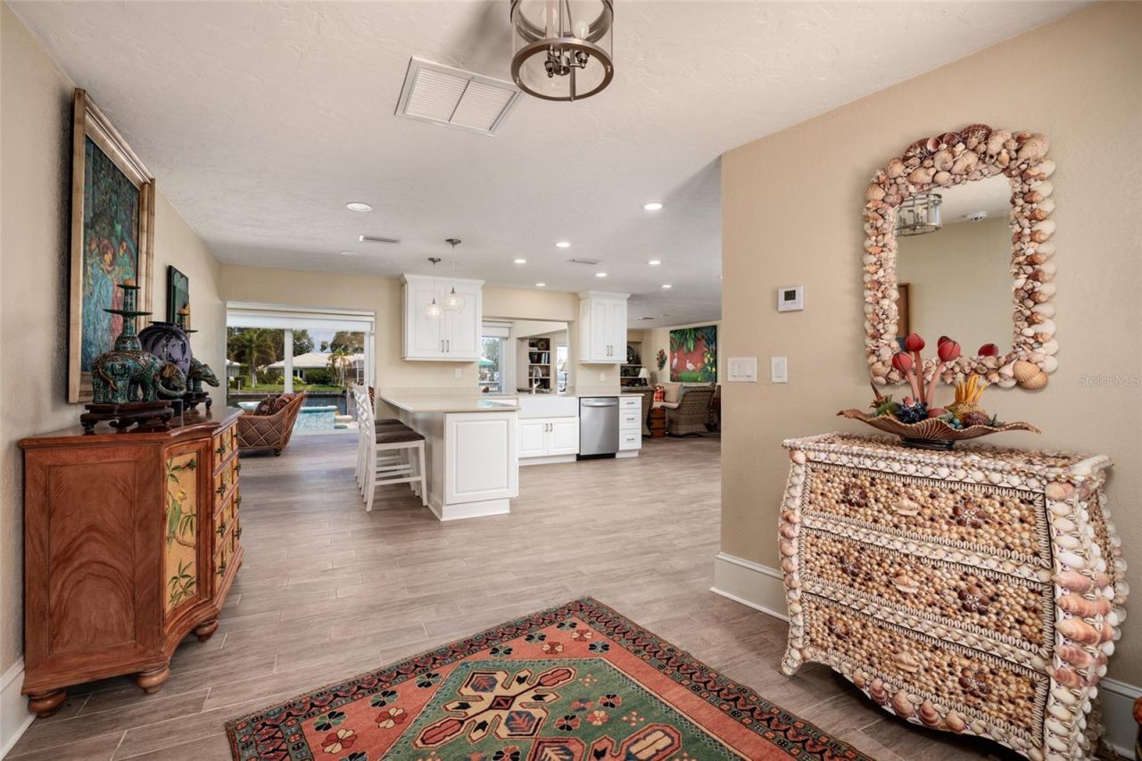 2011 Michigan Avenue Ne, Saint Petersburg, FL 33703 Photo