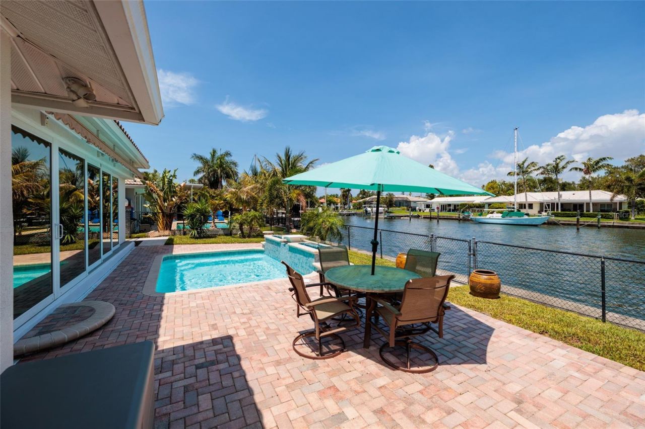 2011 Michigan Avenue Ne, Saint Petersburg, FL 33703 Photo