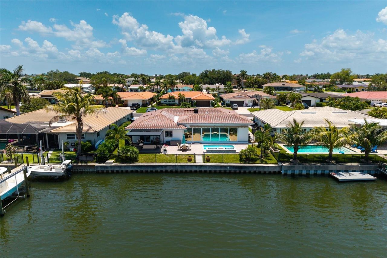 2011 Michigan Avenue Ne, Saint Petersburg, FL 33703 Photo