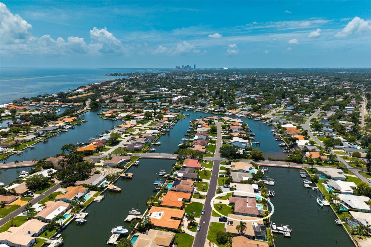 2011 Michigan Avenue Ne, Saint Petersburg, FL 33703 Photo