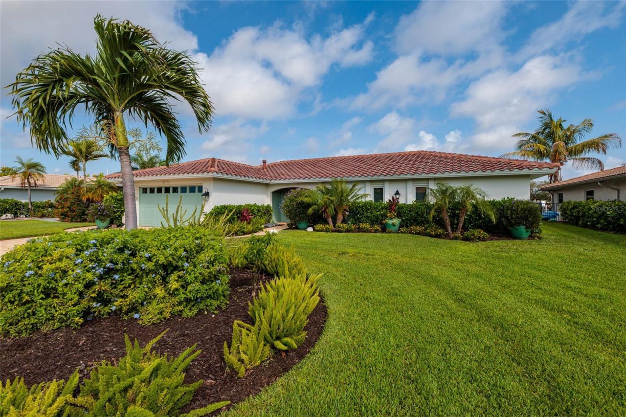 2011 Michigan Avenue Ne, Saint Petersburg, FL 33703 Photo