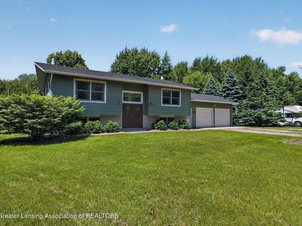 2141 N Meridian Road, Ovid, MI 48866