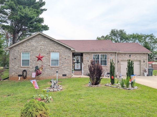 661 Portland Blvd , Portland, TN 37148