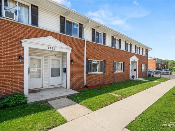 1376 Monomoy Street , Aurora, IL 60506
