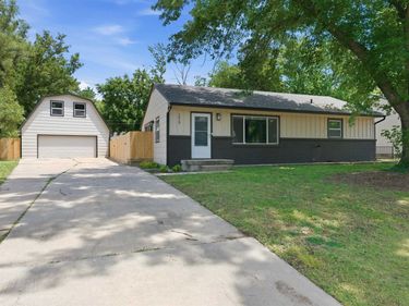 1610 E Evanston, Park City, KS 67219